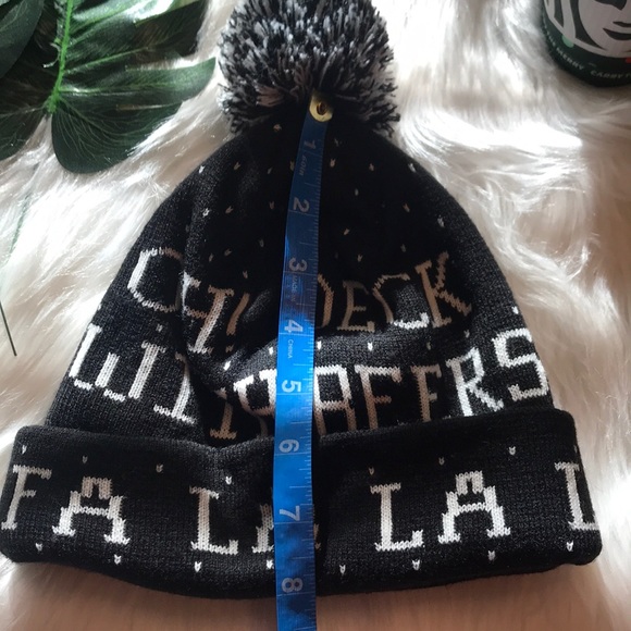 American Eagle Deck The Halls Holiday Beanie Size One Size - Picture 7 of 7